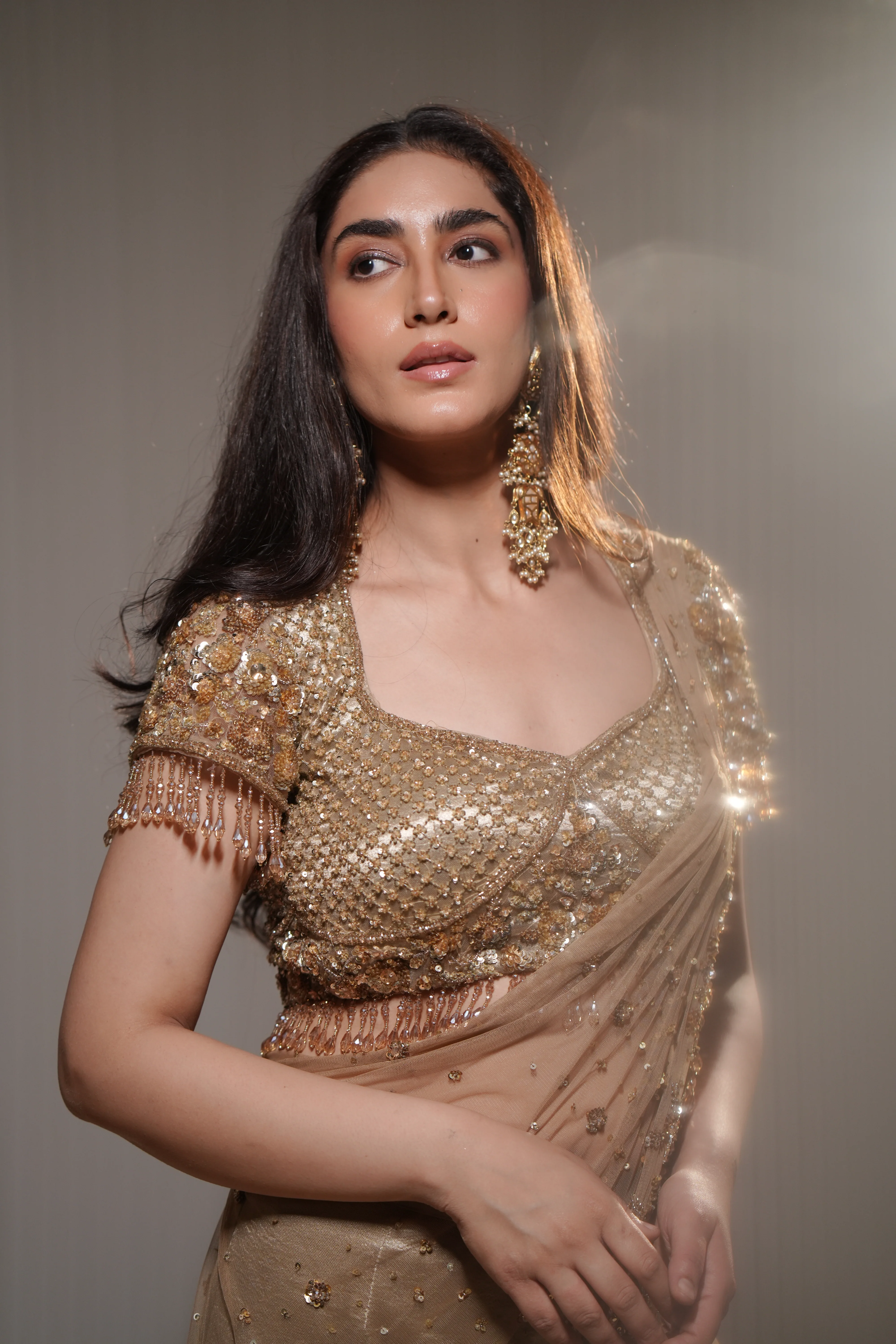 Aurelia Golden Saree - Image 5