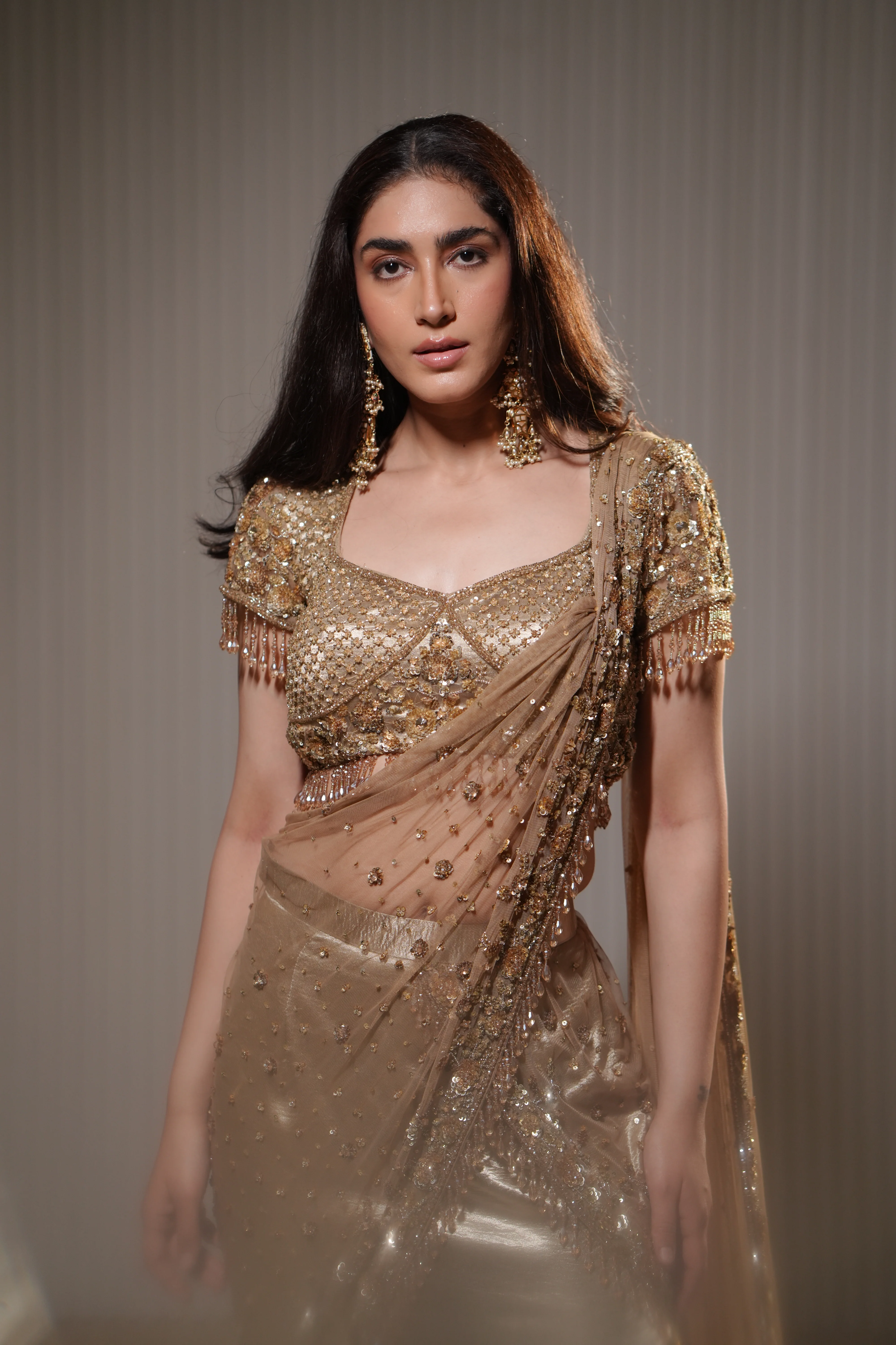 Aurelia Golden Saree - Image 6