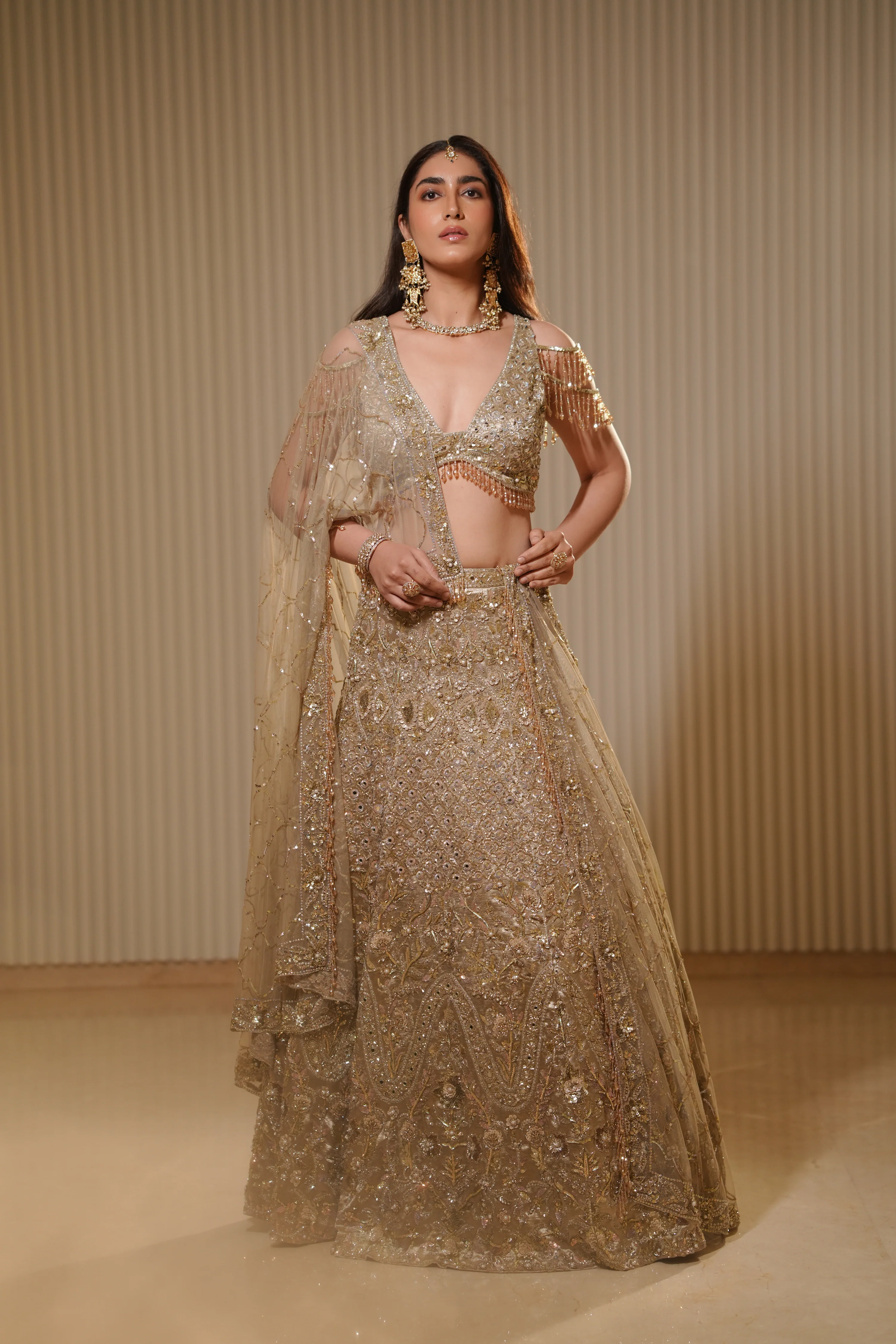 Aurum - A bridal vision in gold - Image 10