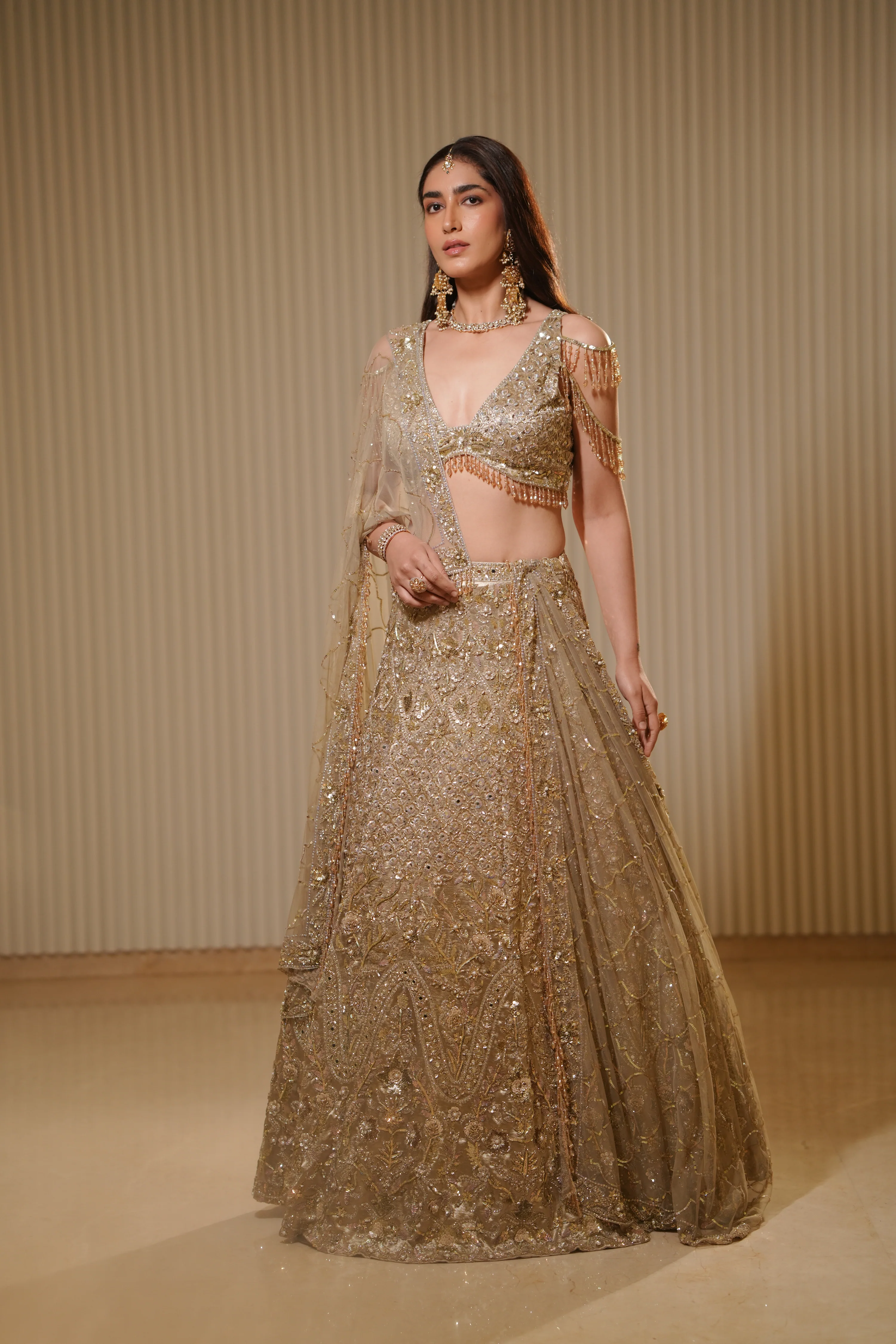 Aurum - A bridal vision in gold - Image 9