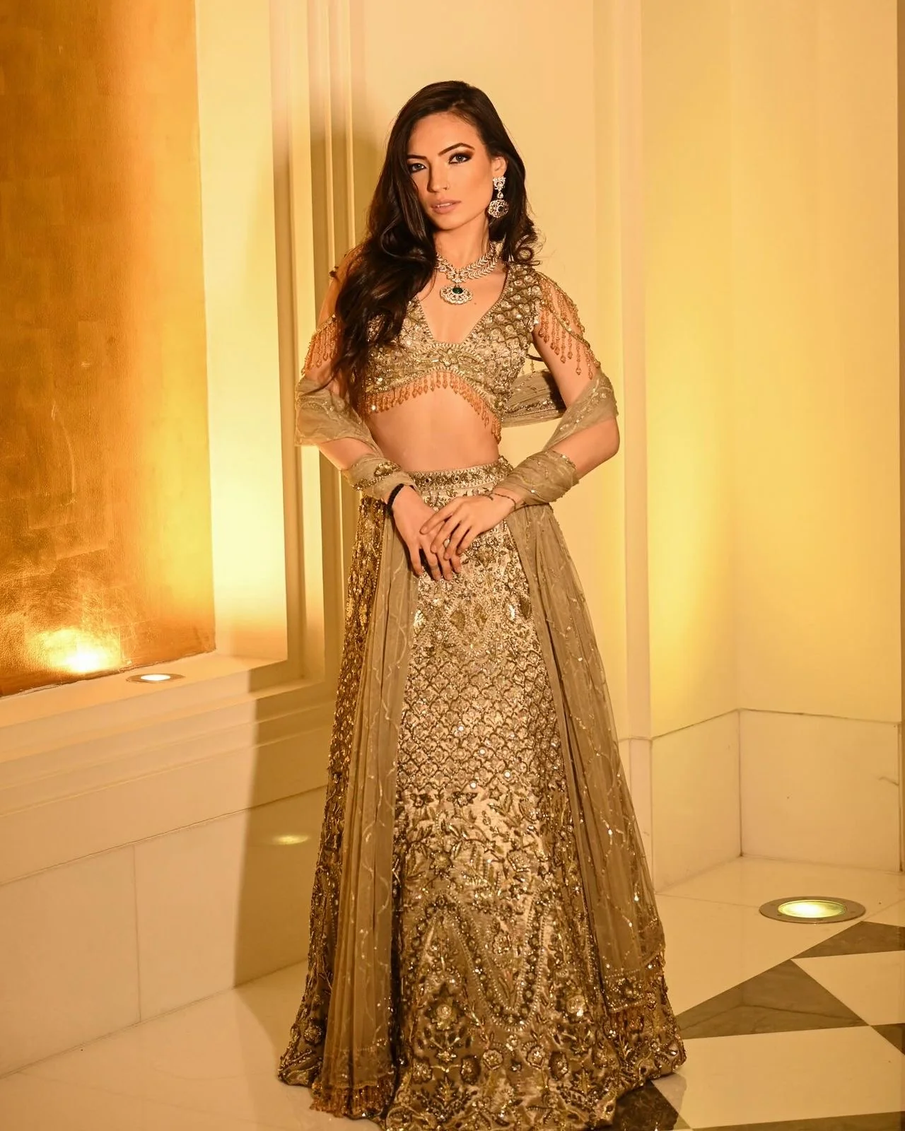 AURUM LEHENGA - Image 3