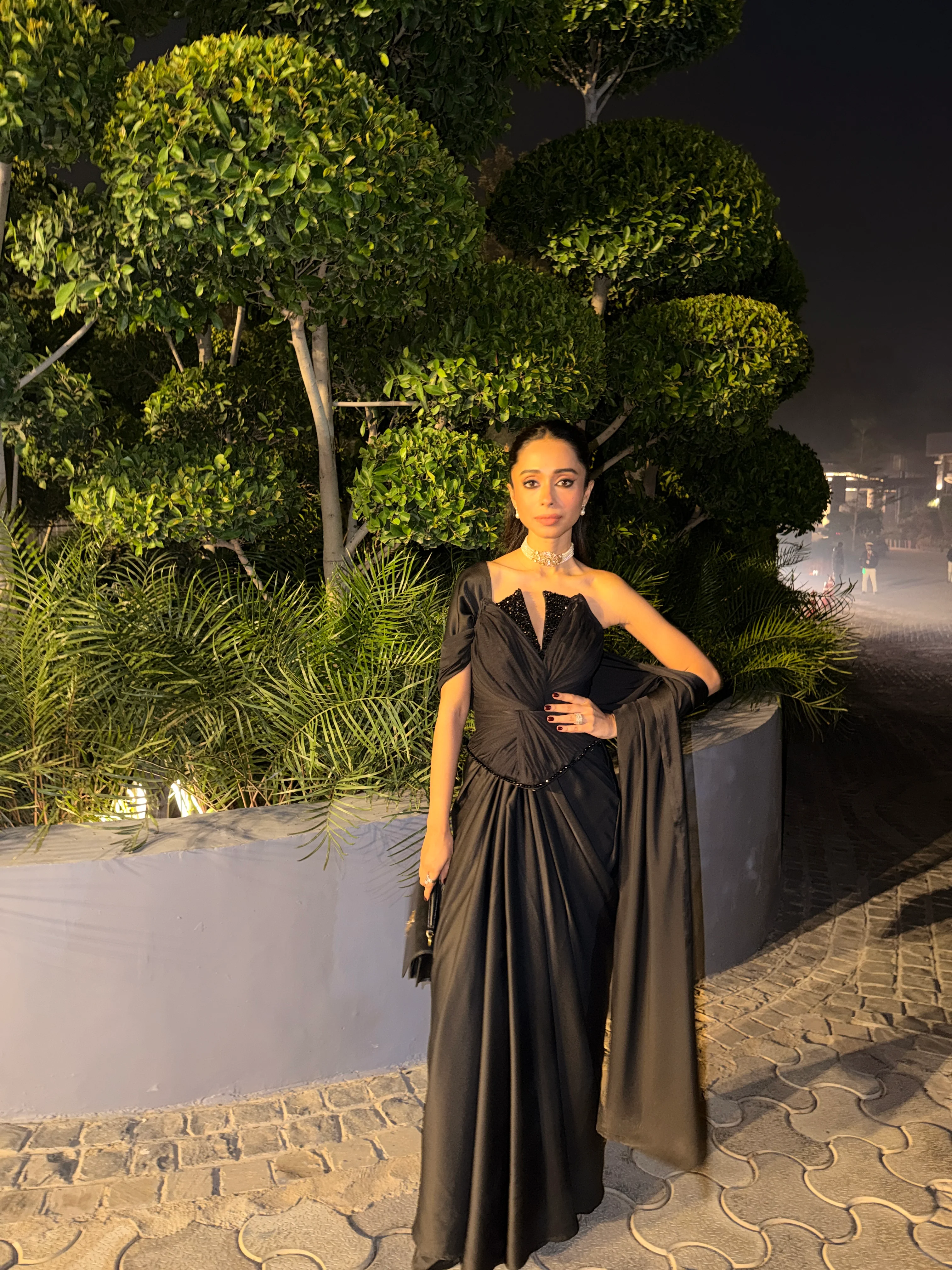 BLACK LOTUS CORSET SAREE - Image 2