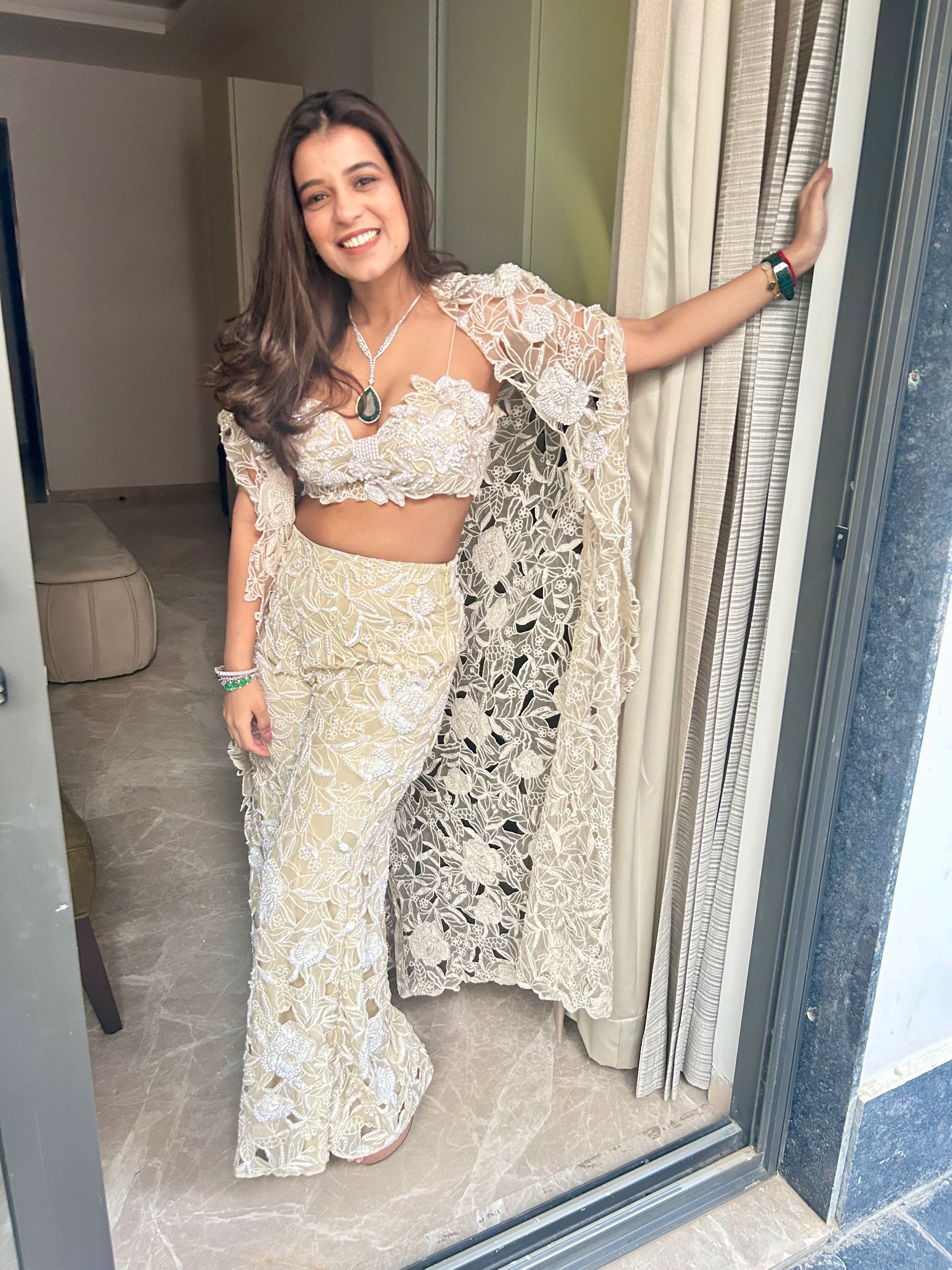 Cut work embroidered cape set - Image 6