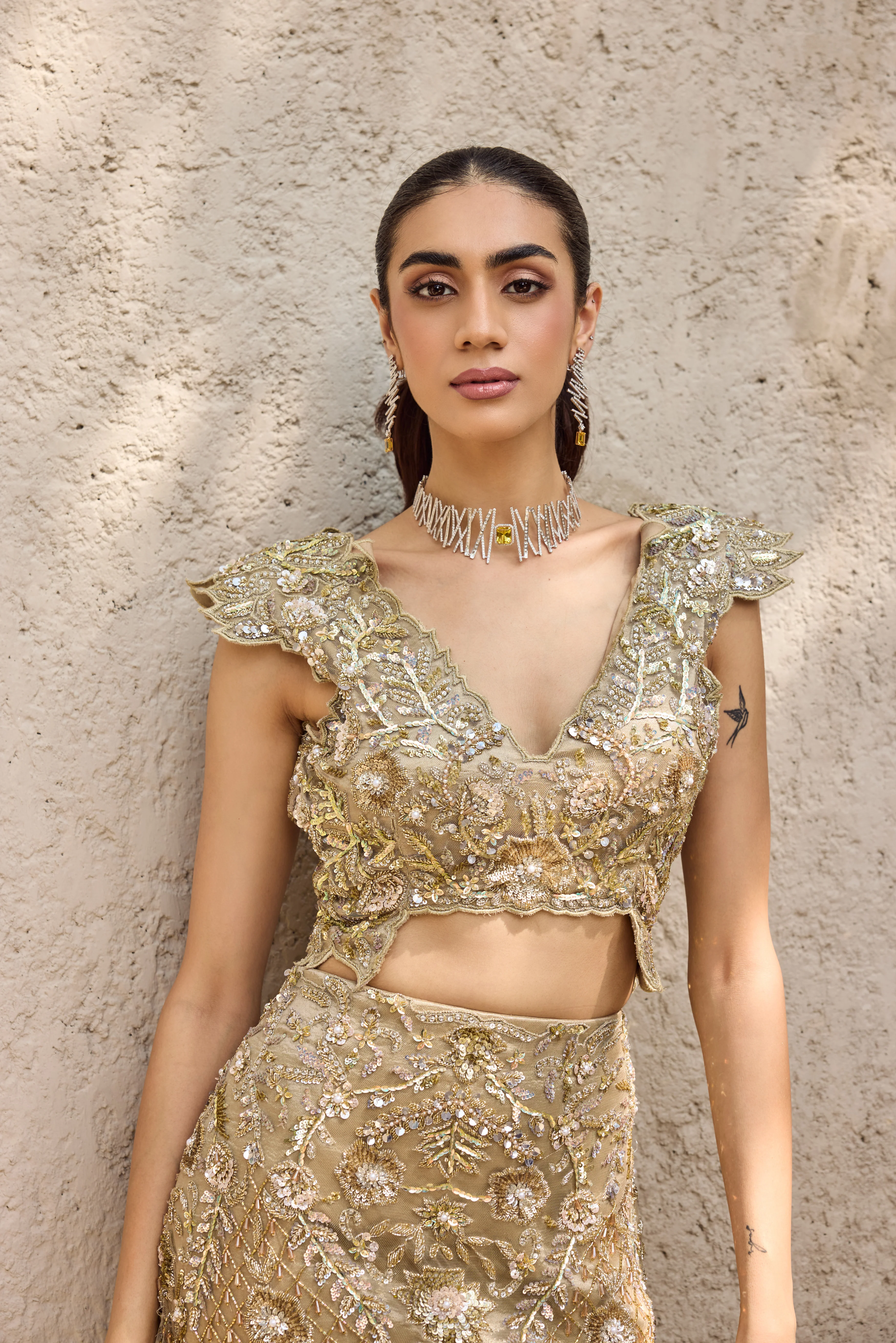 Gilded cut work gown - Image 4