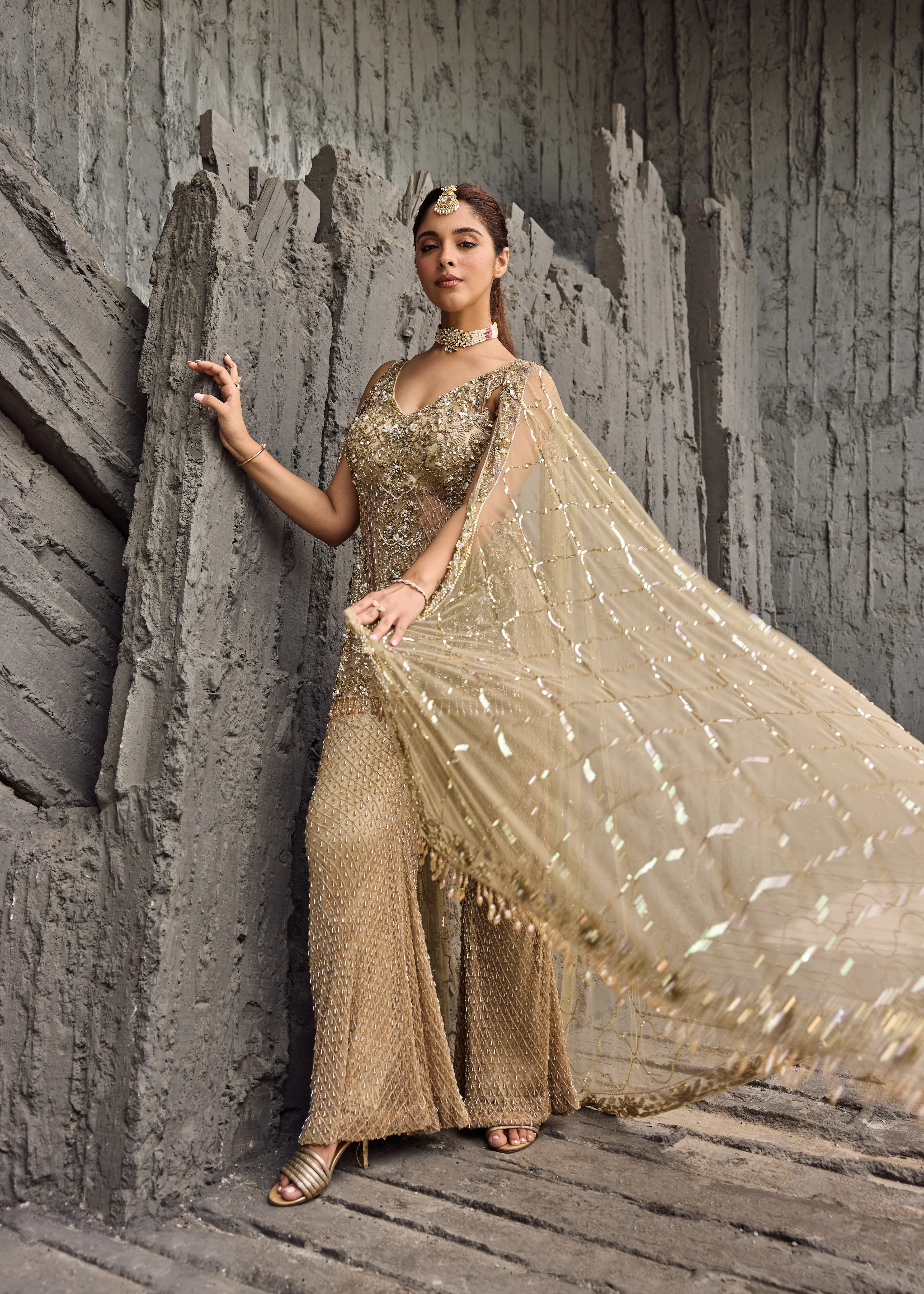 Golden spakle sharara set - Image 7