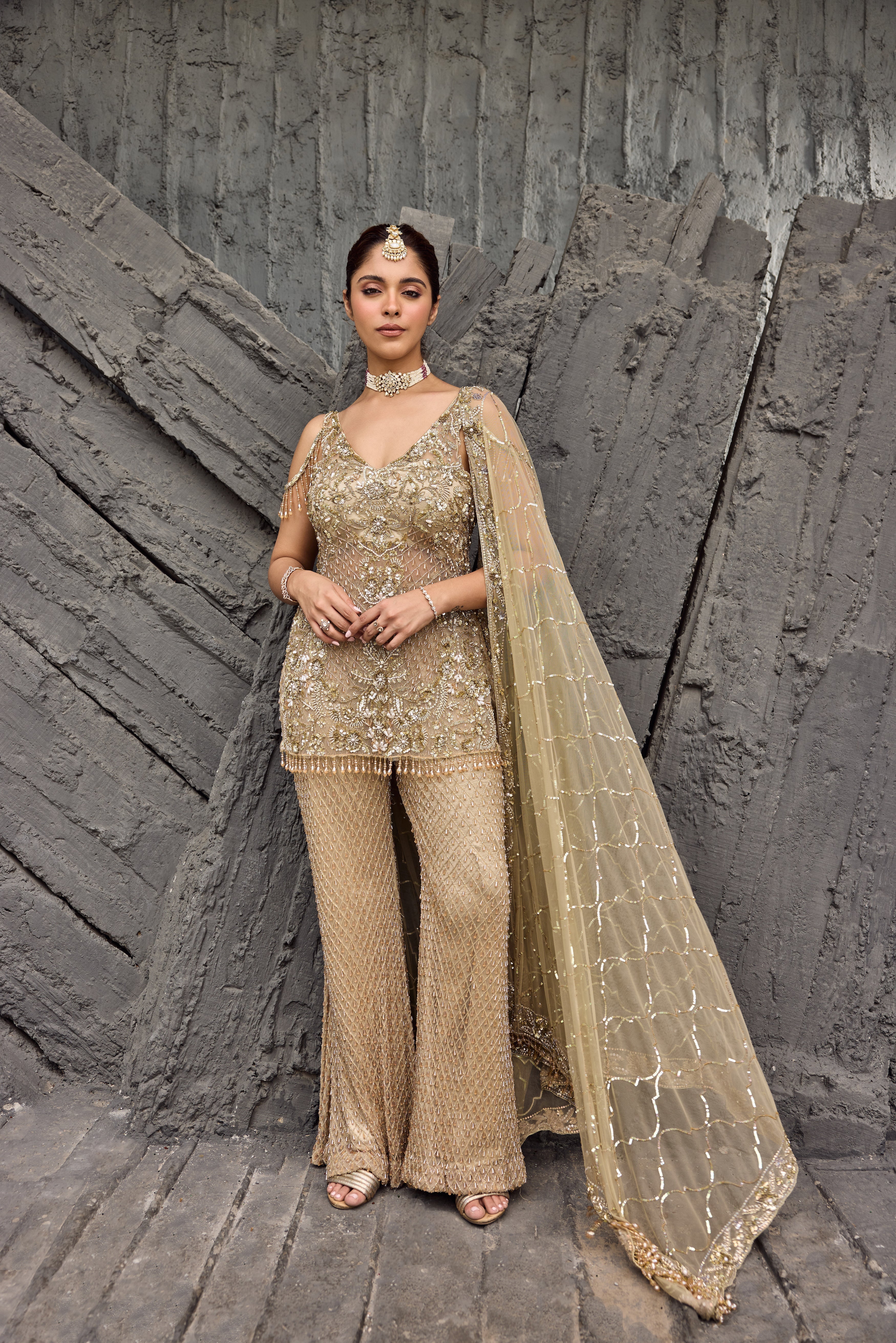 Golden spakle sharara set - Image 8