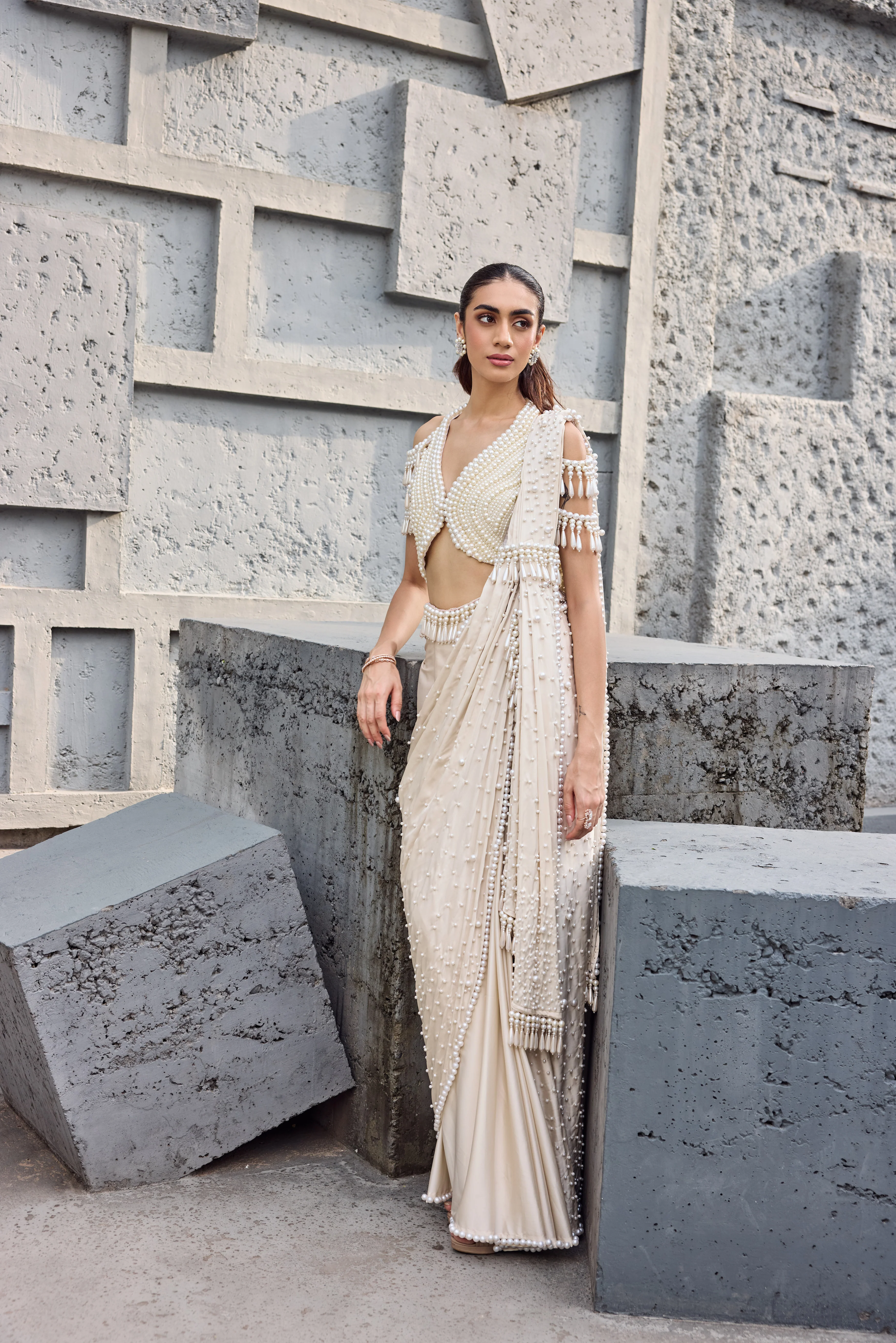 Ivoy Pearl draped sari - Image 6
