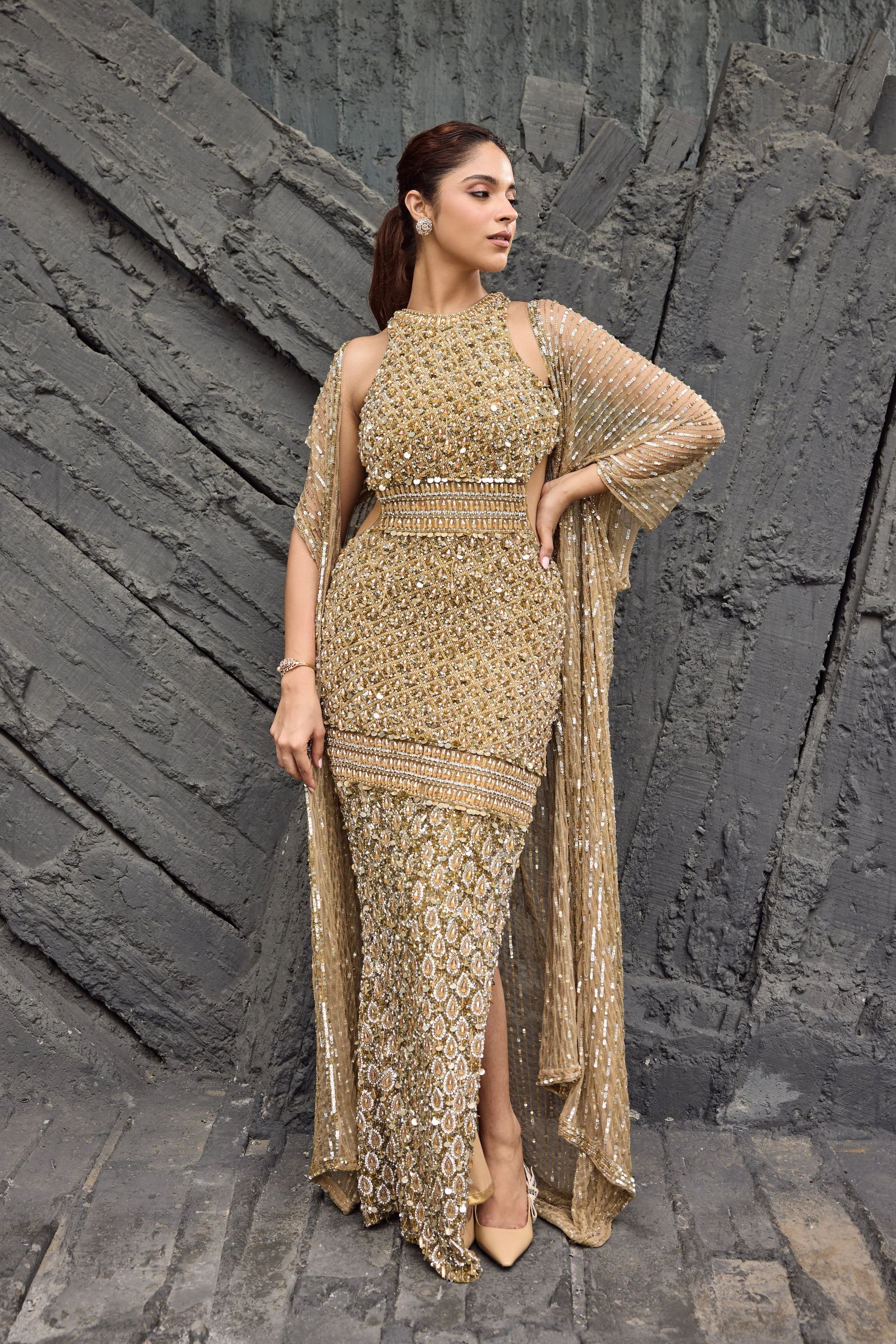 Marigold - A shimmering golden gown - Image 3