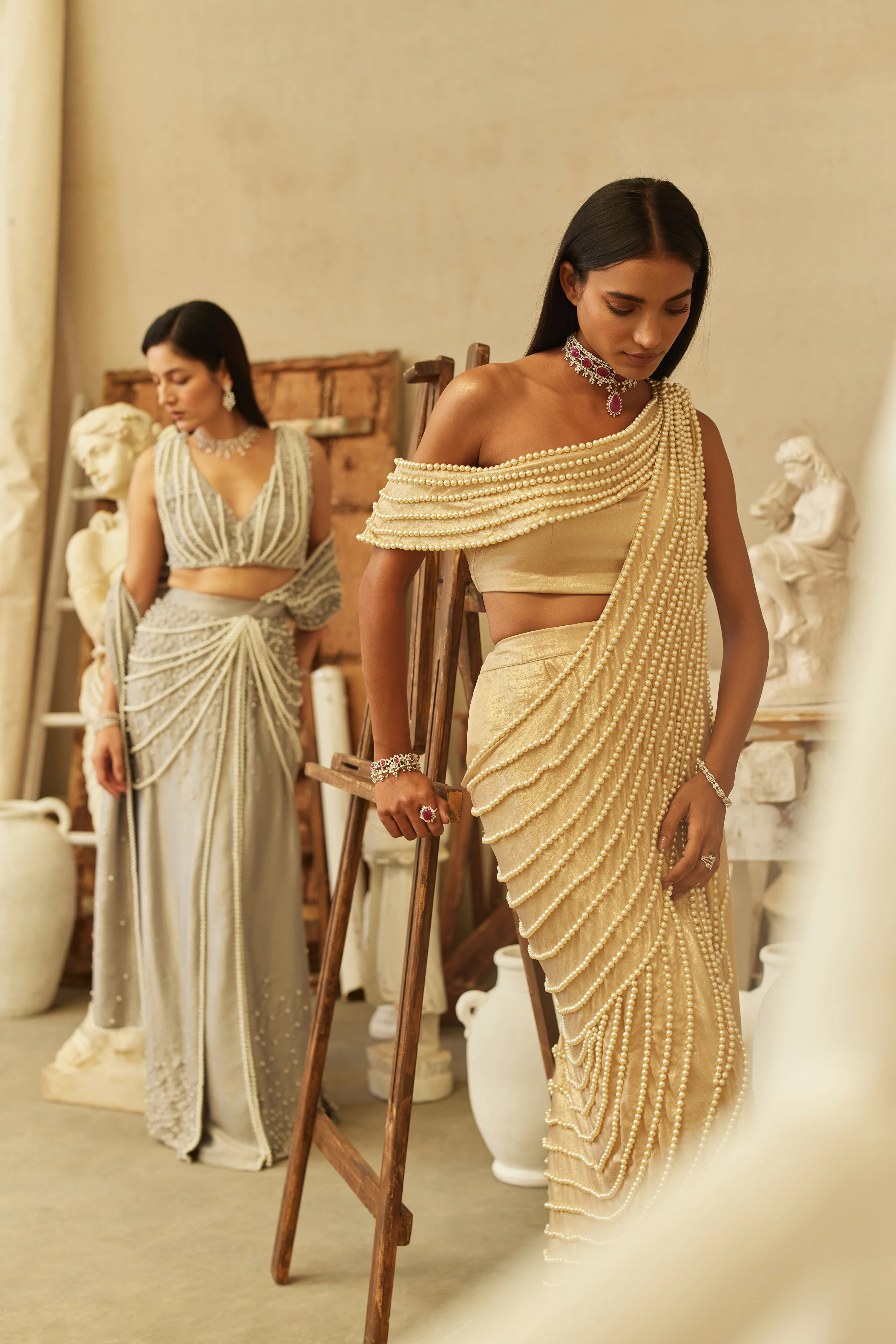 Sunlit pearl one shoulder saree - Image 7